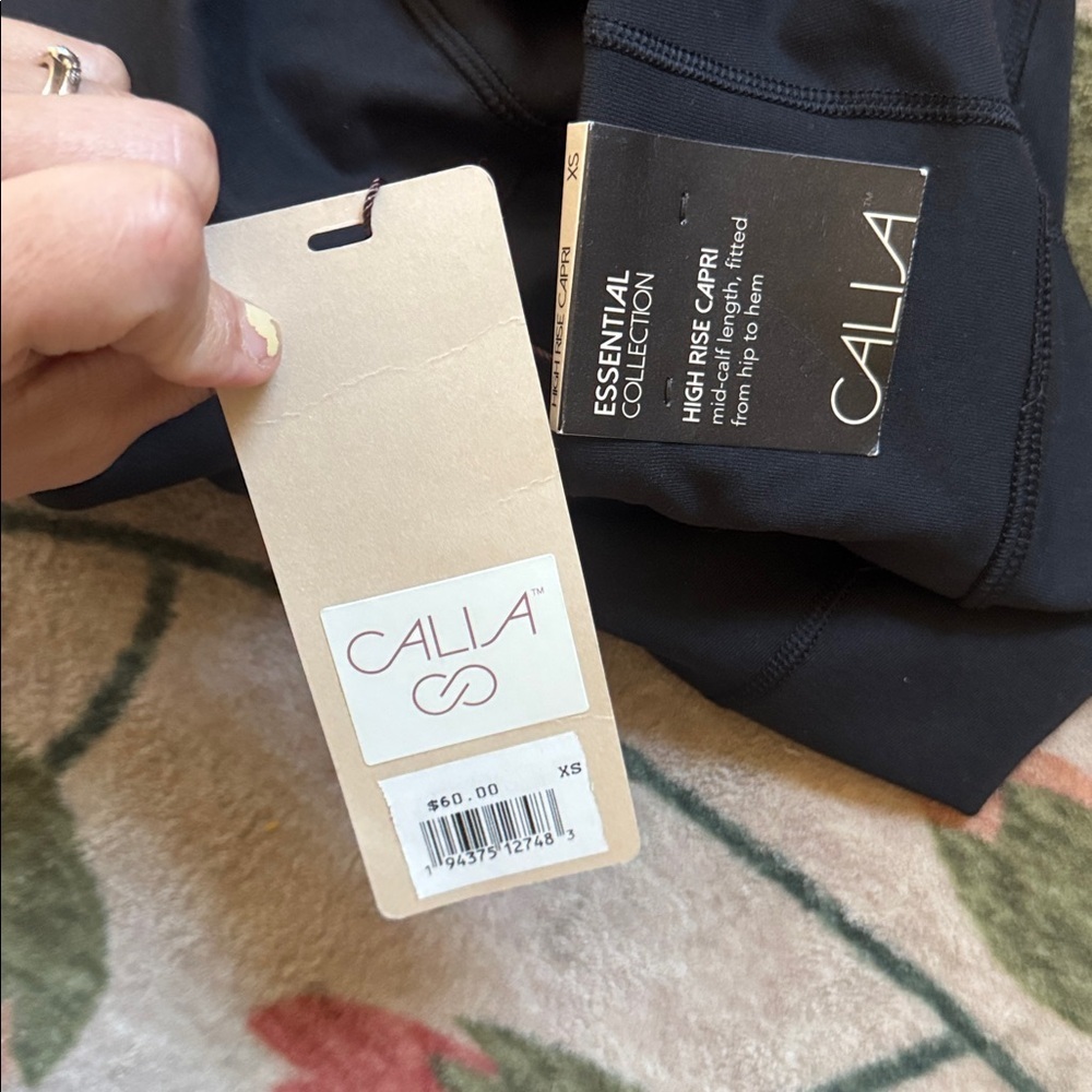Calia High Rise Capri XS Black Front Zip Pocket NWT - Picture 3 of 4
